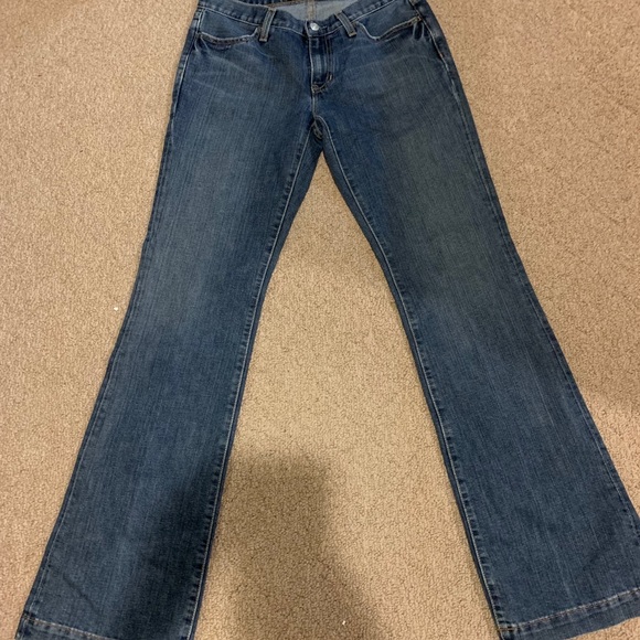 A bag of sz 6xl and long woman’s jeans. - Picture 6 of 7
